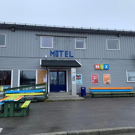 Mix Tana Spiseri Og Overnatting Motel Buitenkant foto